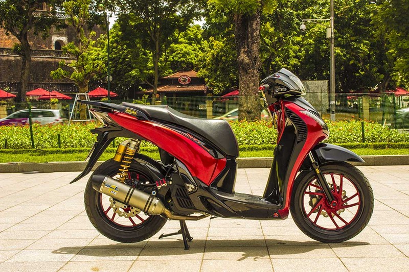 Honda SH 150i do gan 100 trieu cua dan choi Ha Thanh